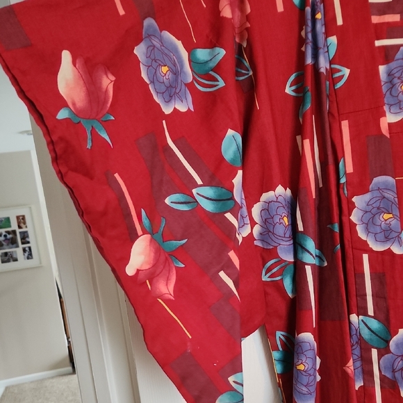 Red Floral Kimono Robe - Picture 2 of 4